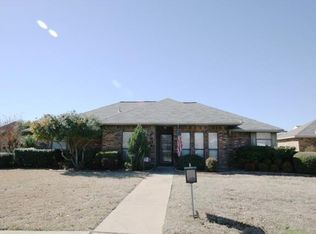 1904 Espinosa Dr, Carrollton, TX 75010