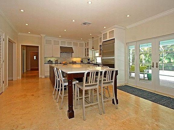 3rd image of 6822 SW 144th Ter