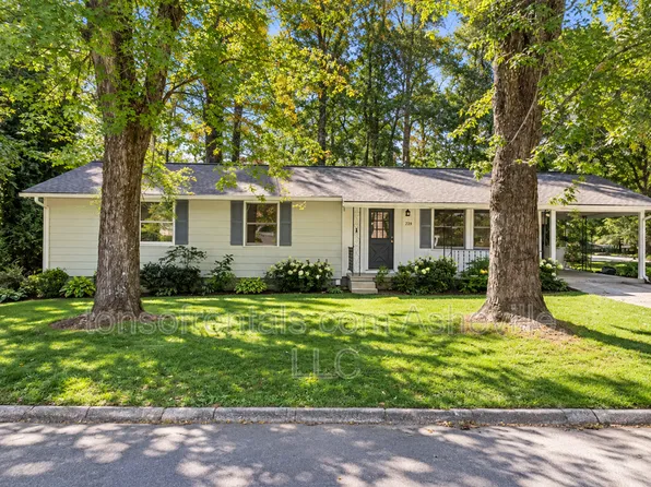 231 Dogwood Dr, Brevard, NC 28712