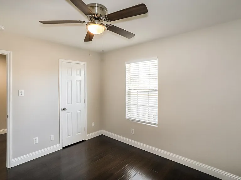 1428 Waterford Dr — Photo 13