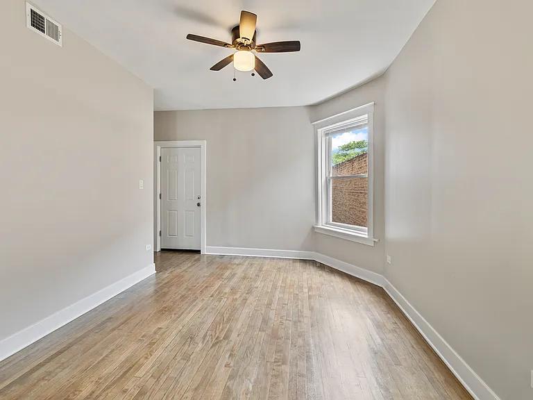 2630 W Division St #2R — Photo 9