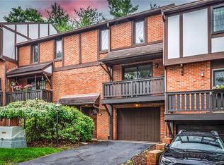 107 Forest Edge Dr, Sewickley, PA 15143