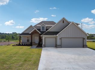 19081 Orchard Cir, Catoosa, OK 74015