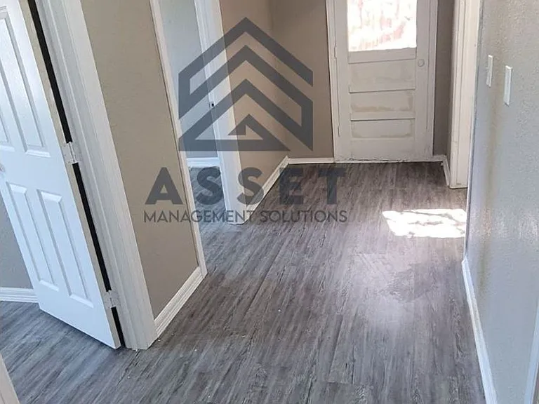 7217 Edenborough Dr — Photo 30