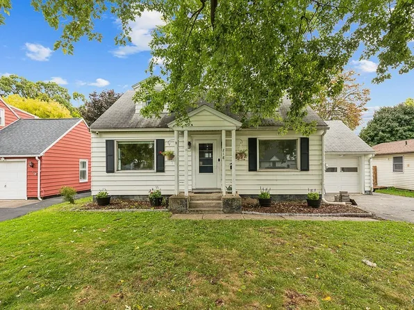 218 Norwood Ave, Liverpool, NY 13088