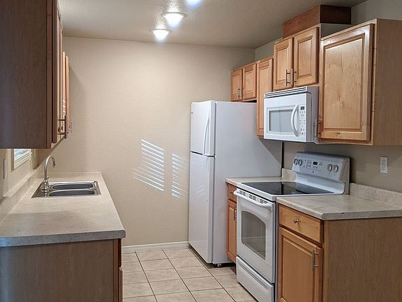 2nd image of 17416 8th Avenue Ct E