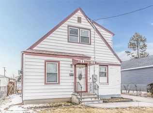 24 Rockaway Ave, Westbury, NY 11590