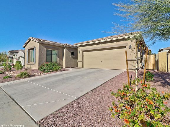 03 Front 18056 W Tasha
