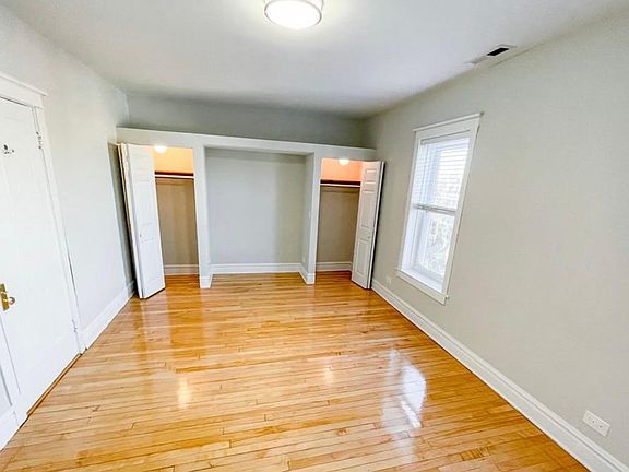 2nd image of 1735 W Waveland Ave APT 3E