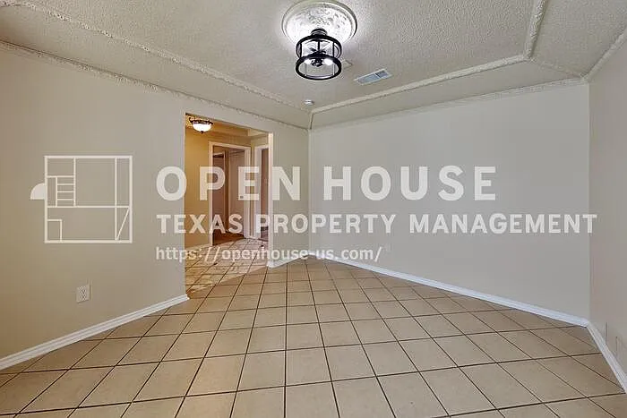 2304 Tamarisk Dr — Photo 8