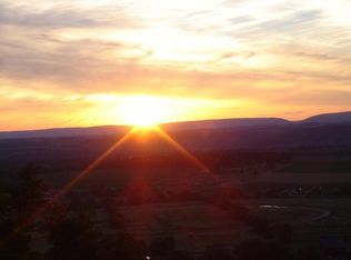 365 Ridge Rd, Phillipsburg, NJ 08865