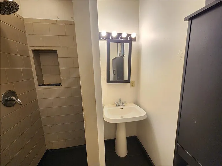 4520 Elba St — Photo 10