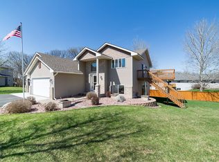 404 Elder Cir NW, Saint Michael, MN 55376
