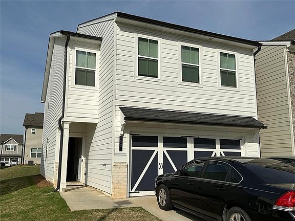 4th image of 5223 Canberra Dr