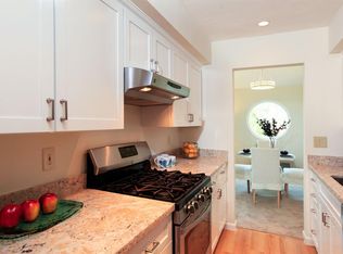 21 Acapulco Ct, Novato, CA 94949