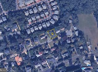 6716 Montour Dr, Falls Church, VA 22043