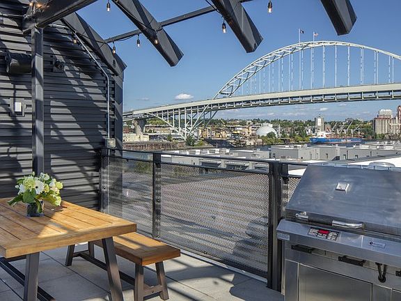 Rooftop Deck
