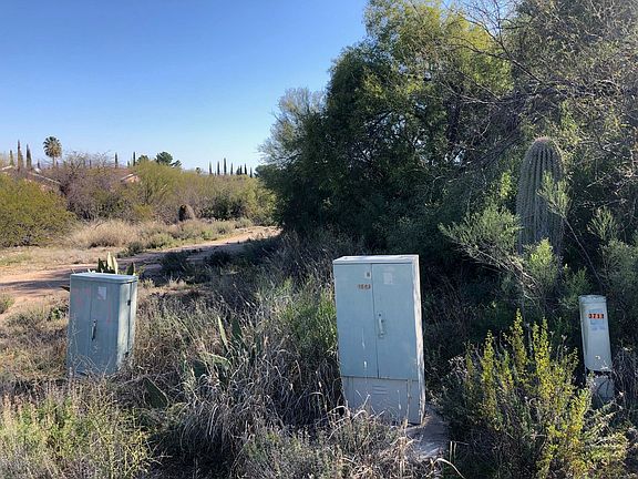 5th image of 3701 S Camino Seco #F