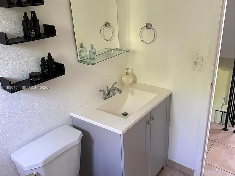 180 NE 71st St #9 — Photo 10