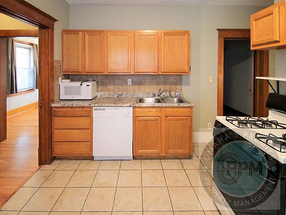4th image of 4210 Davenport St #4210