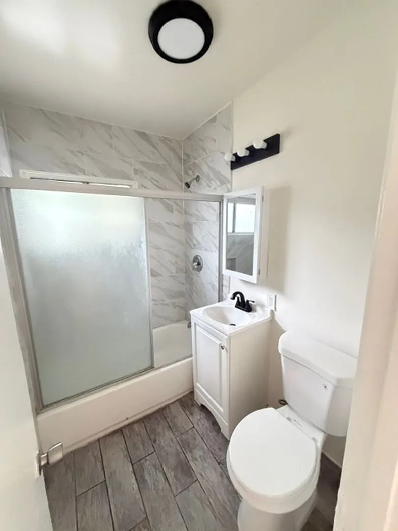 1167 Daisy Ave — Photo 3