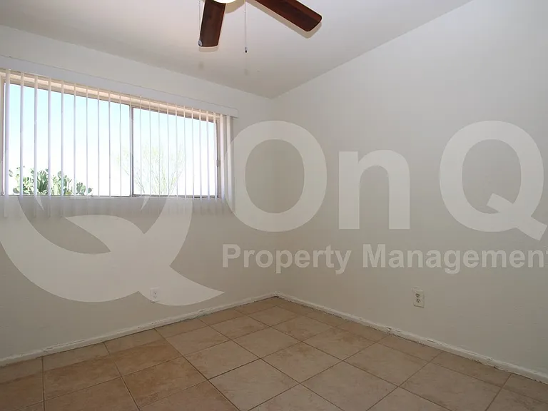 518 W 14th St — Photo 11