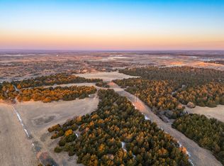 2210 North Rd, Mooreland, OK 73852