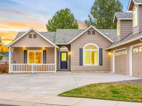 3790 SW Gene Sarazan Dr, Redmond, OR 97756