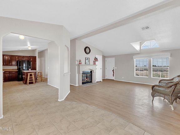 2nd image of 230 Lorraine Ln