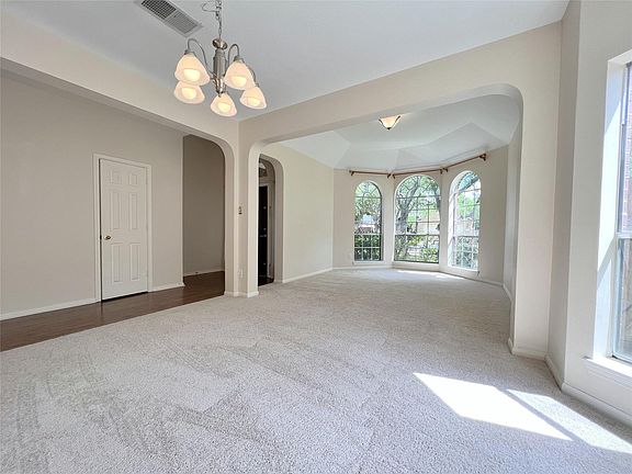 5th image of 4723 Silverlake Dr