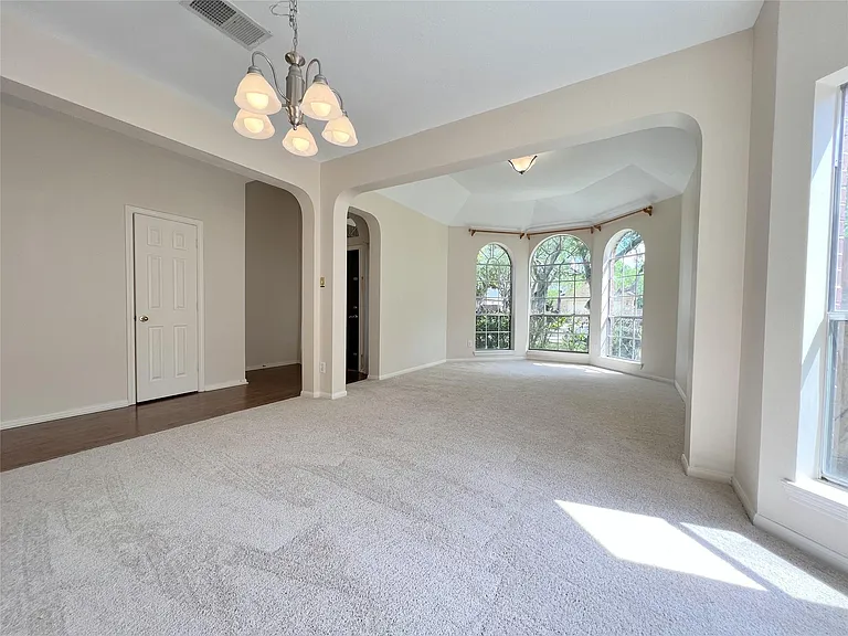 4723 Silverlake Dr — Photo 5