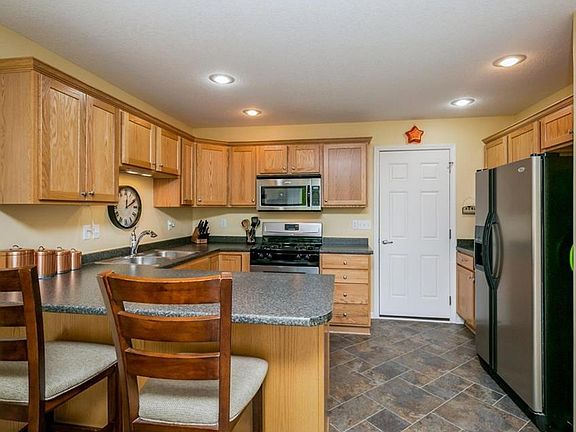 5th image of 5922 NW 51st St