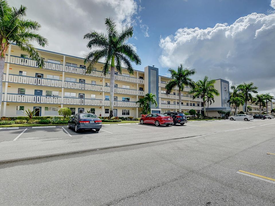 Home For Sale In Century Village