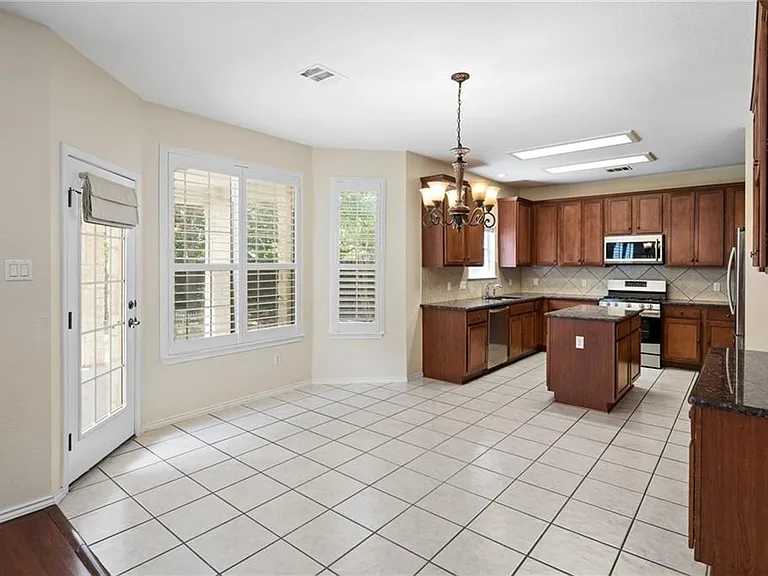 11508 Staked Plains Dr — Photo 11
