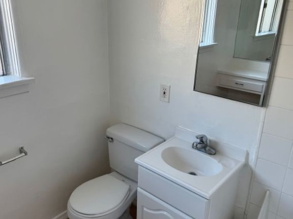 3rd image of 1422-6 Pearl St #26A