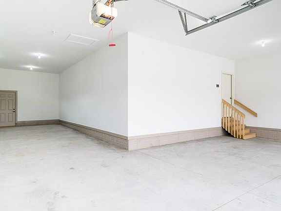 5th image of 2118 NE 13th Ct