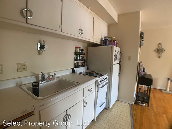 5th image of 1466 N Farwell Ave #10135438