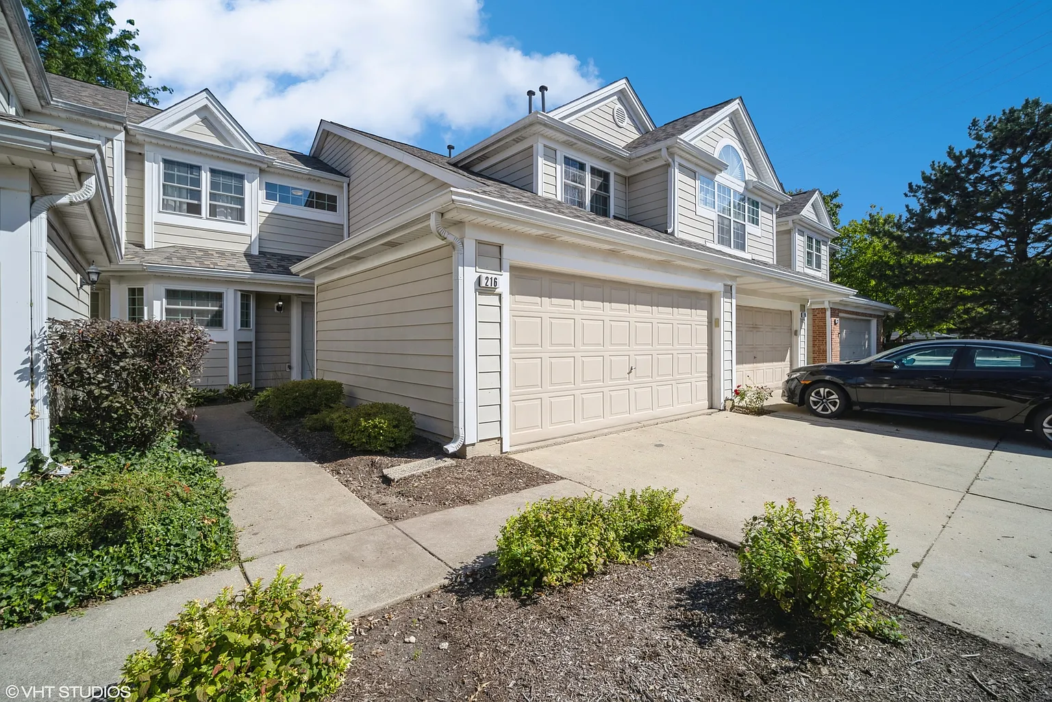 216 Woodstone Dr photo 1