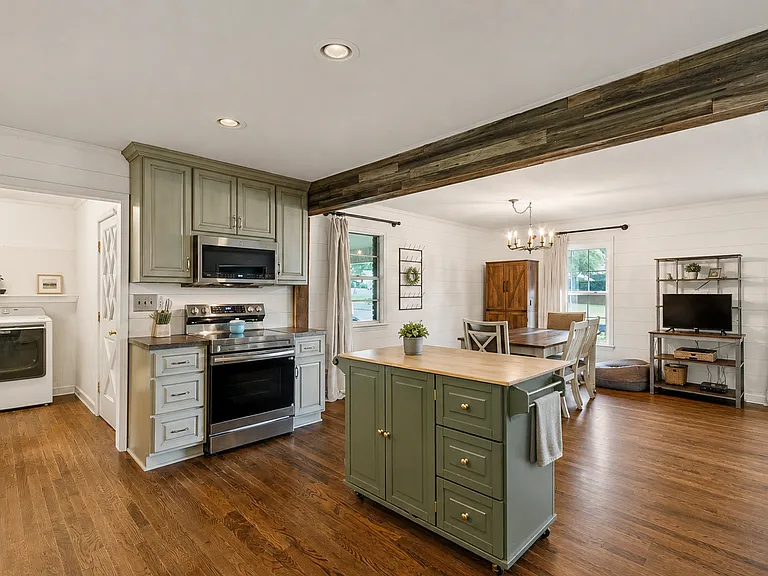3836 Blackberry Ln — Photo 6