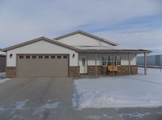 1195 E Monroe St #32, Powell, WY 82435