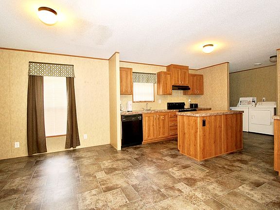 4th image of 353 Green Lake Cir