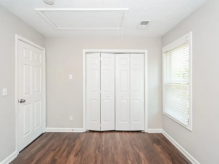 1001 Maidstone Ct — Photo 13