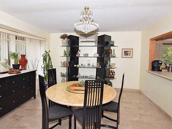 3rd image of 105 Woodhill Ln