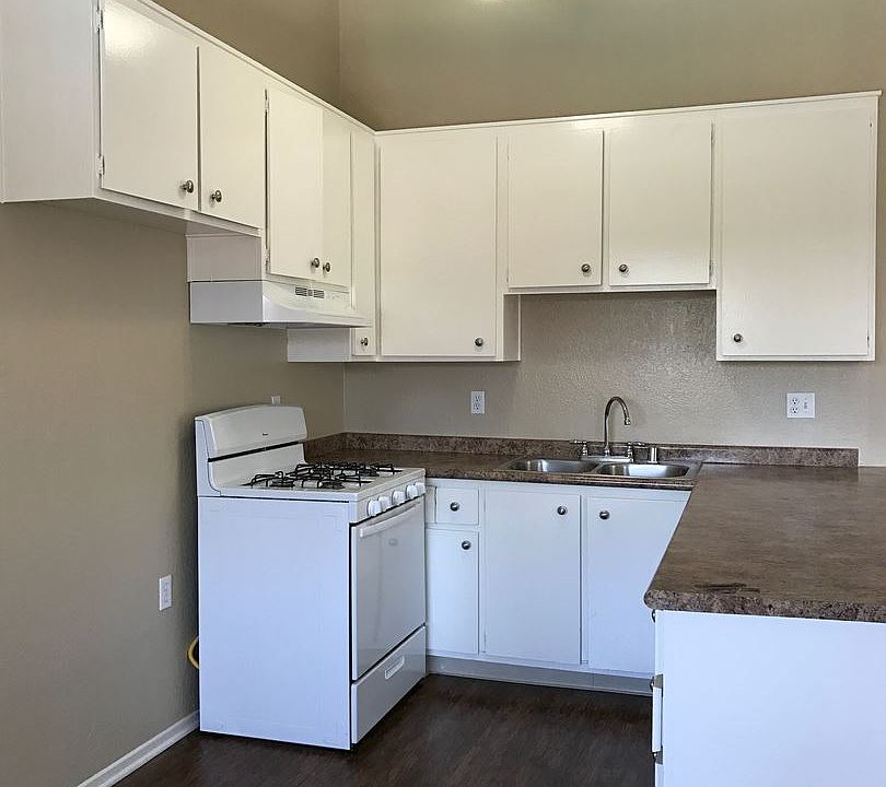 2nd image of 3350 W Lincoln Ave APT 32
