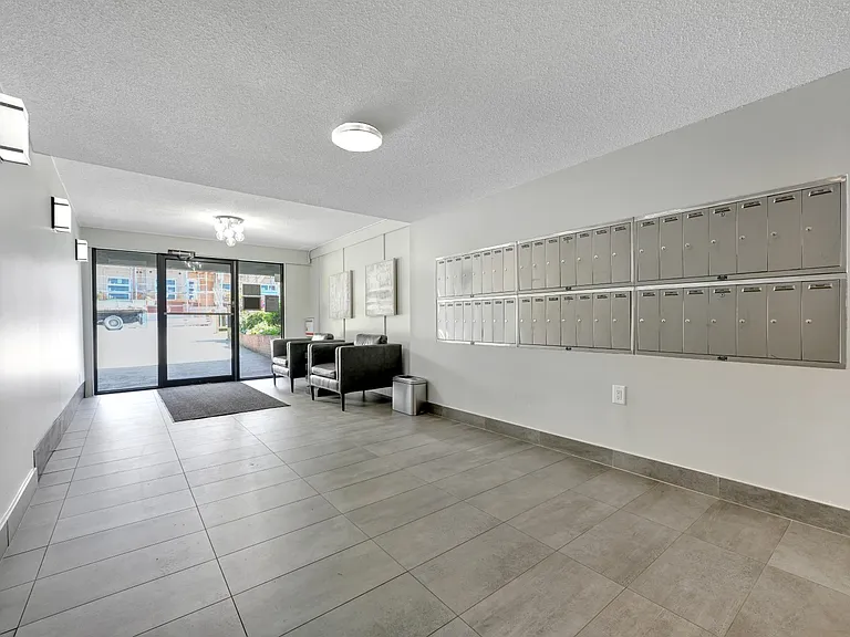 465 Niagara St #311 — Photo 5