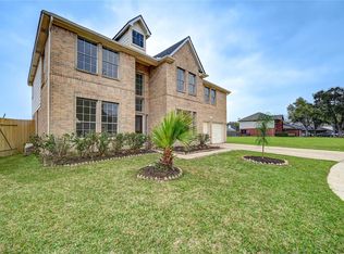 11906 Dinosaur Valley Dr, Sugar Land, TX 77498