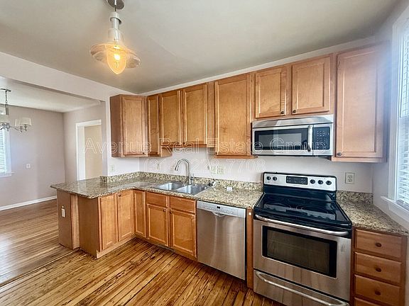 2nd image of 240 W Essex Ave