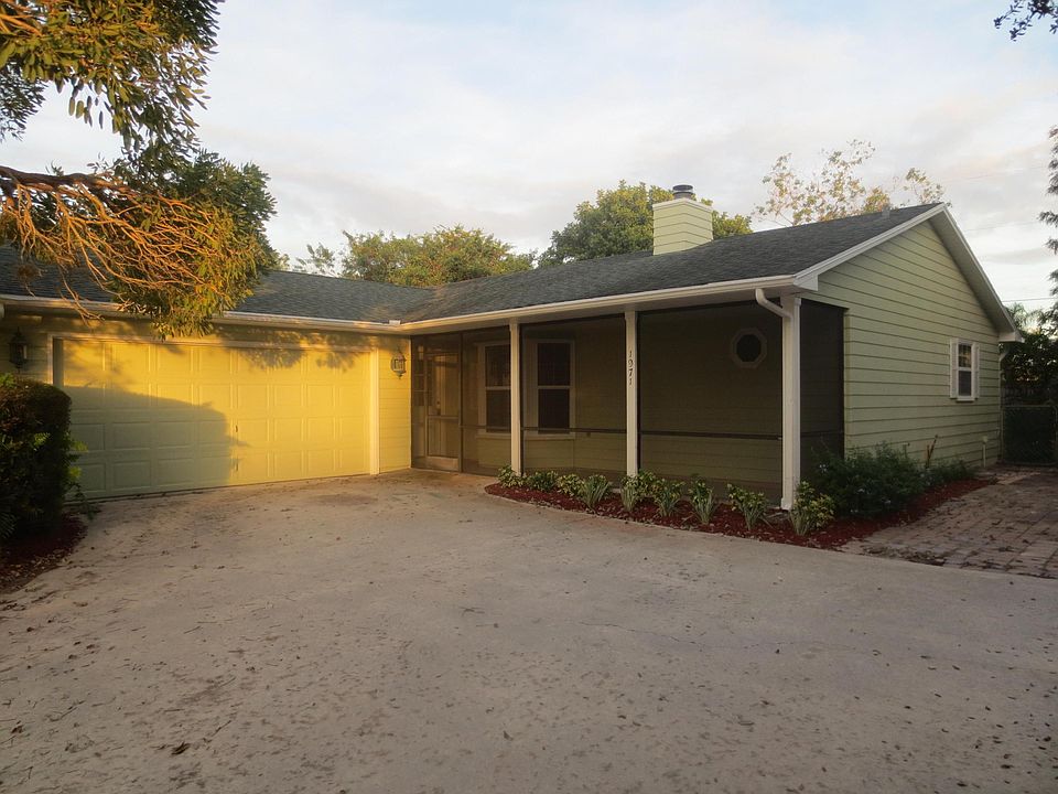 1st image of 1971 SE Floresta Drive
