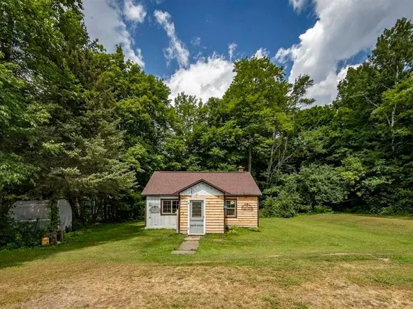 200 Willow Ave, Iron River, MI 49935