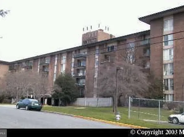 6011 Emerson St APT 606, Bladensburg, MD 20710